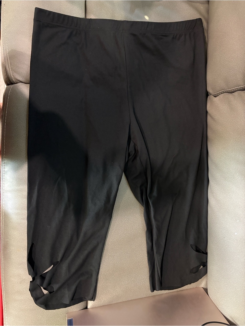 SHEIN Black Capri Pants with Knotted Hem Cutouts